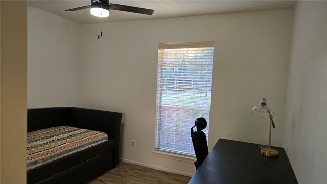 2012 E Lacey Oak Circle, The Woodlands, TX 77380