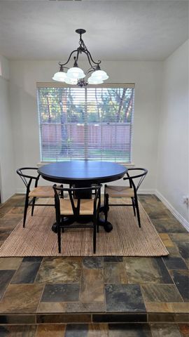 2012 E Lacey Oak Circle, The Woodlands, TX 77380