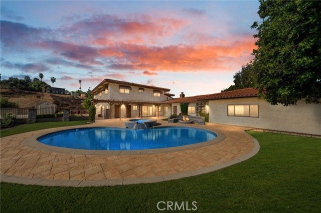1922 Country Club Lane, Redlands, CA 92373