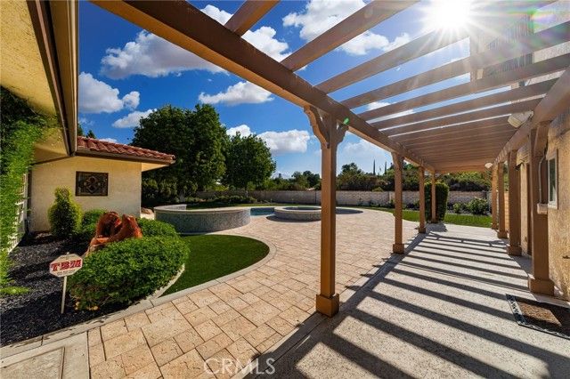 1922 Country Club Lane, Redlands, CA 92373