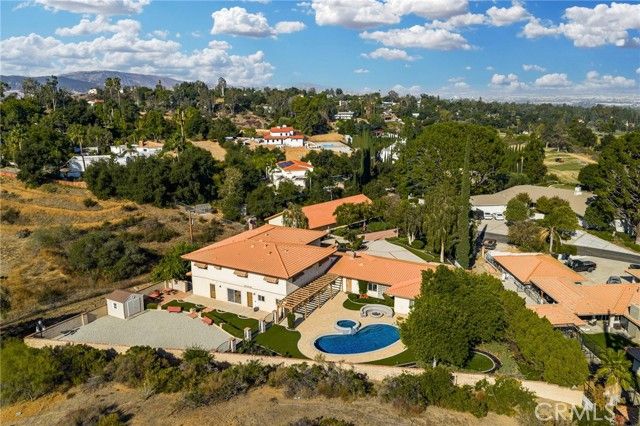 1922 Country Club Lane, Redlands, CA 92373