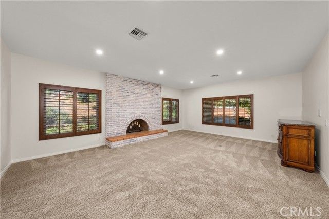 1922 Country Club Lane, Redlands, CA 92373