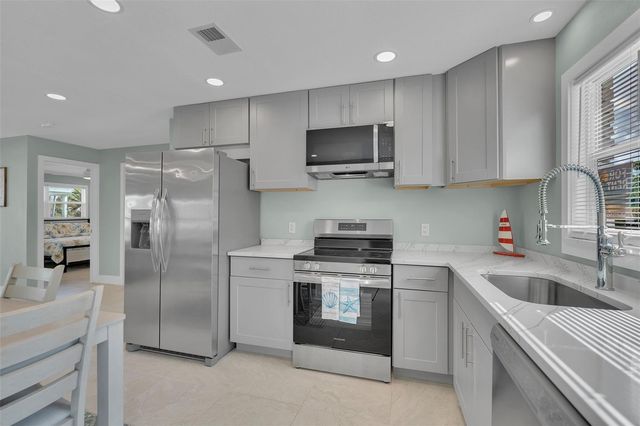 713 SAINT JUDES DRIVE S 2, Longboat Key, FL 34228