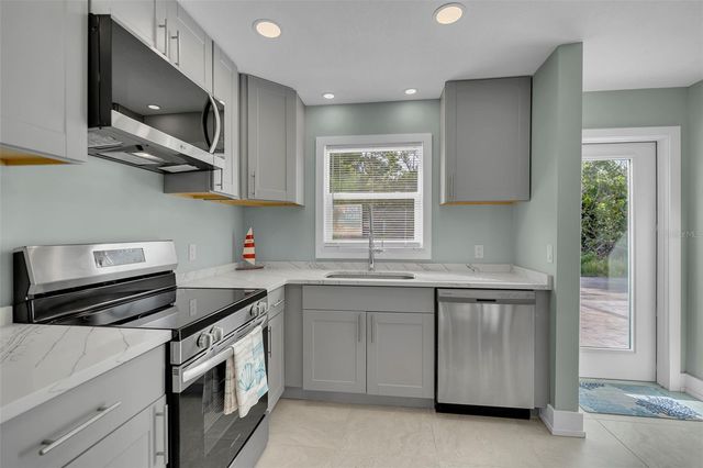 713 SAINT JUDES DRIVE S 2, Longboat Key, FL 34228