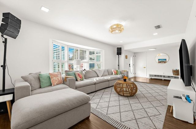 1406 SOUTHRIDGE DRIVE, Clearwater, FL 33756