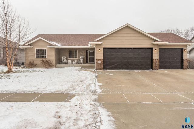 3141 S Newcastle Ct Court, Sioux Falls, SD 57110