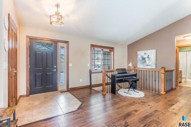 3141 S Newcastle Ct Court, Sioux Falls, SD 57110