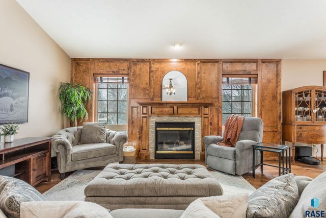 3141 S Newcastle Ct Court, Sioux Falls, SD 57110