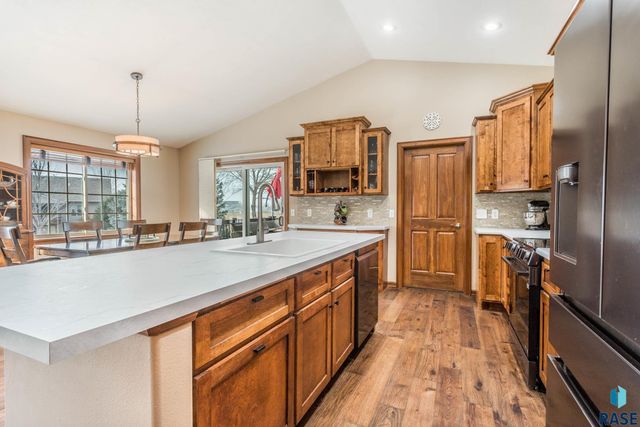 3141 S Newcastle Ct Court, Sioux Falls, SD 57110