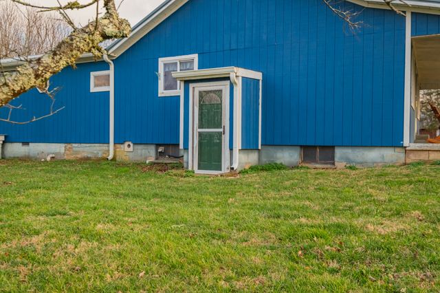 3324 Fredonia Rd, Manchester, TN 37355