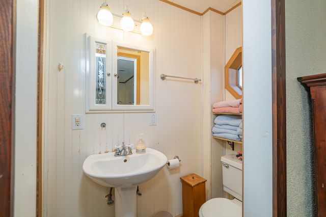 3324 Fredonia Rd, Manchester, TN 37355