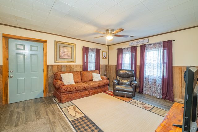 3324 Fredonia Rd, Manchester, TN 37355