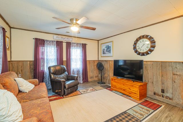 3324 Fredonia Rd, Manchester, TN 37355