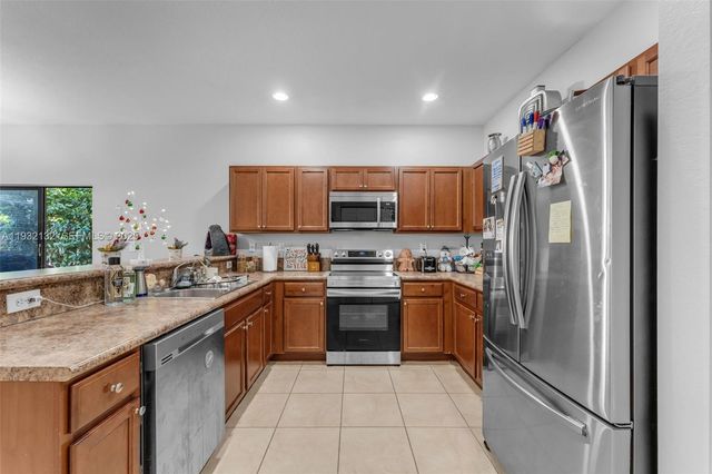 22813 SW 88th Path, Cutler Bay, FL 33190