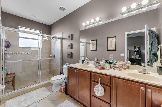 22813 SW 88th Path, Cutler Bay, FL 33190