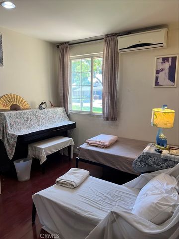 951 E Gaillard, Azusa, CA 91702