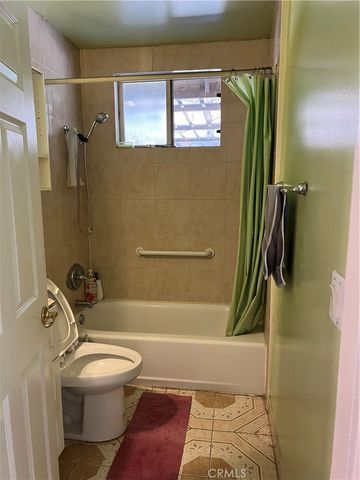 951 E Gaillard, Azusa, CA 91702