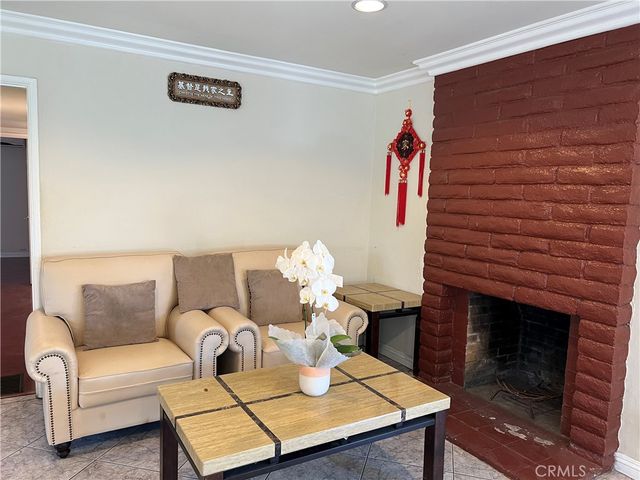 951 E Gaillard, Azusa, CA 91702