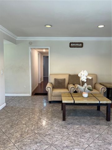 951 E Gaillard, Azusa, CA 91702