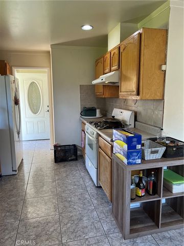 951 E Gaillard, Azusa, CA 91702