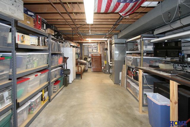 10430 Weeks Drive, Lincoln, NE 68516