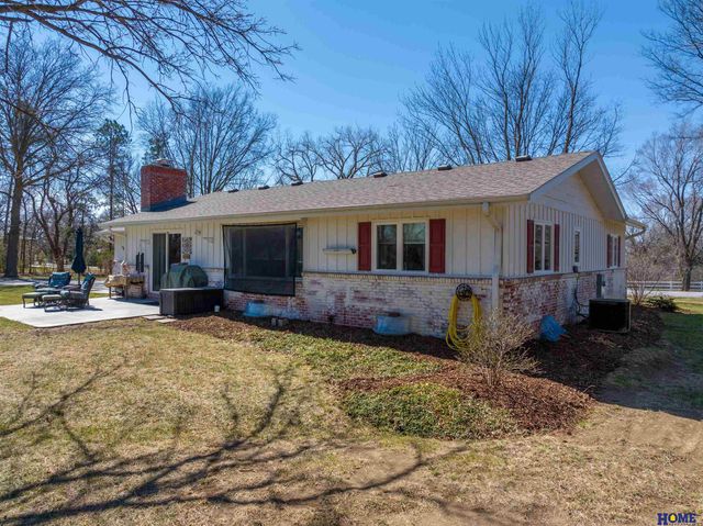 10430 Weeks Drive, Lincoln, NE 68516