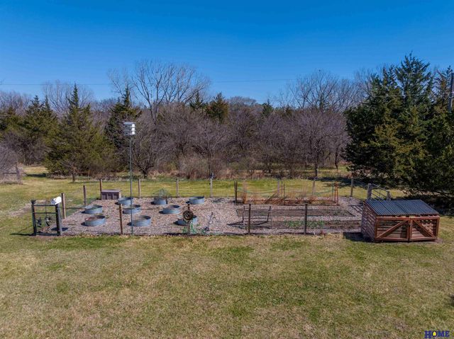 10430 Weeks Drive, Lincoln, NE 68516