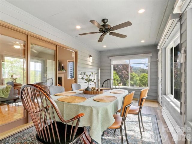 301 Robertson Street, Burnsville, NC 28714