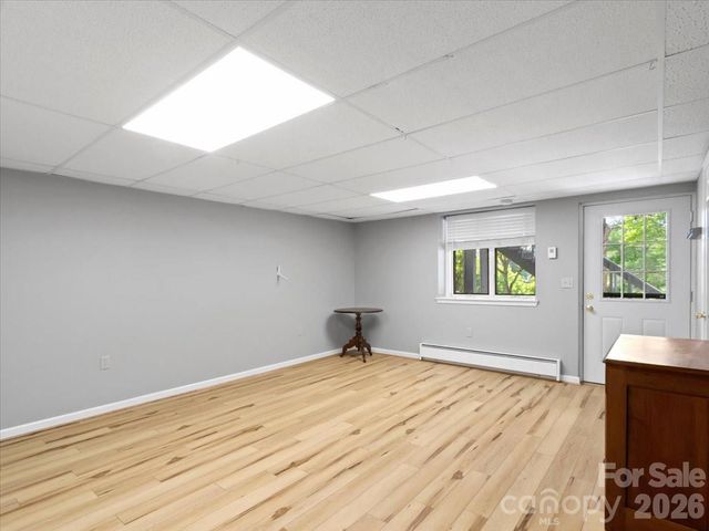 301 Robertson Street, Burnsville, NC 28714