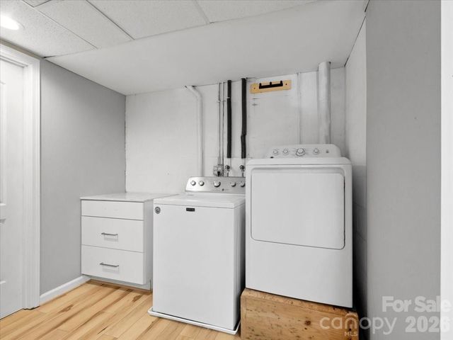 301 Robertson Street, Burnsville, NC 28714