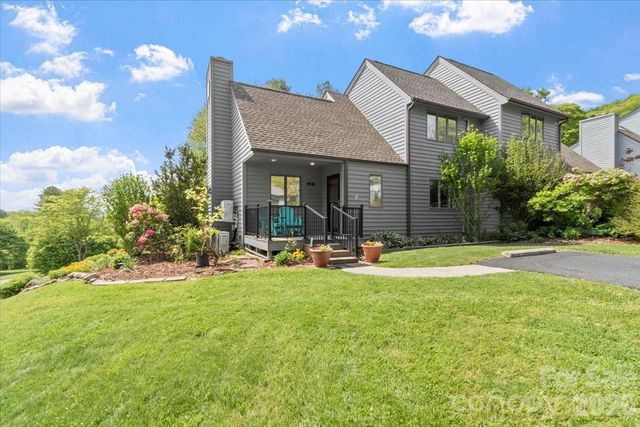301 Robertson Street, Burnsville, NC 28714