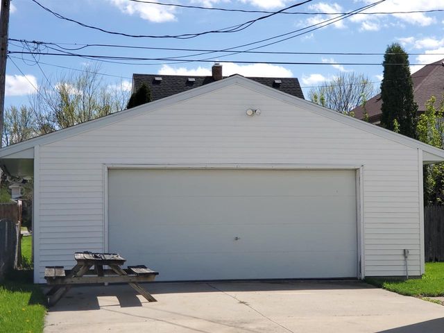 106 5TH STREET, Fond Du Lac, WI 54935