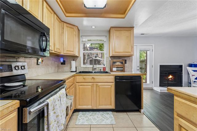 3600 Smokey Chamber DR, Virginia Beach, VA 23462