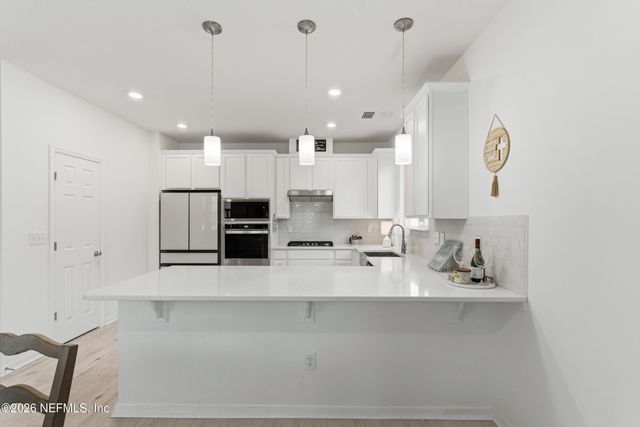 358 RAMBLING BROOK Trail, St. Johns, FL 32259