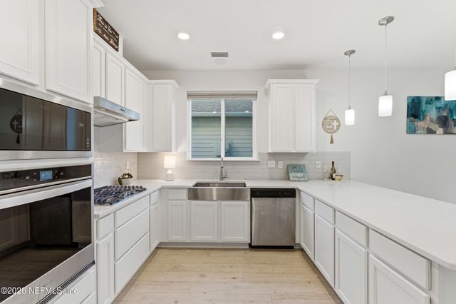 358 RAMBLING BROOK Trail, St. Johns, FL 32259