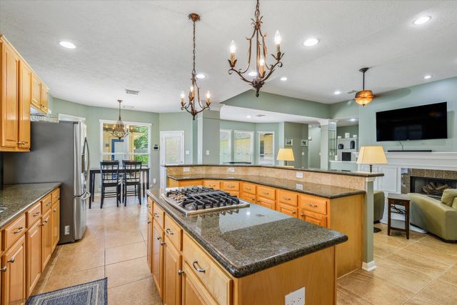 15702 Park Center Way, Houston, TX 77059