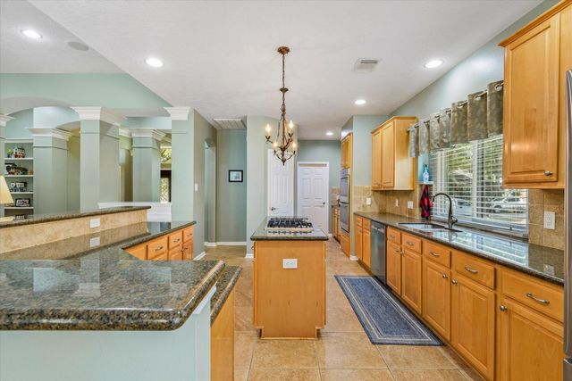 15702 Park Center Way, Houston, TX 77059