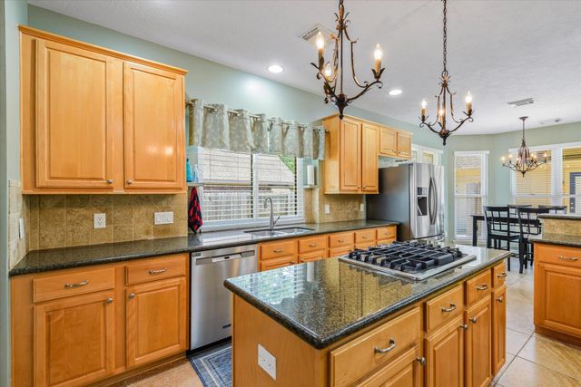 15702 Park Center Way, Houston, TX 77059