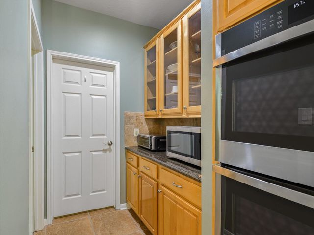 15702 Park Center Way, Houston, TX 77059