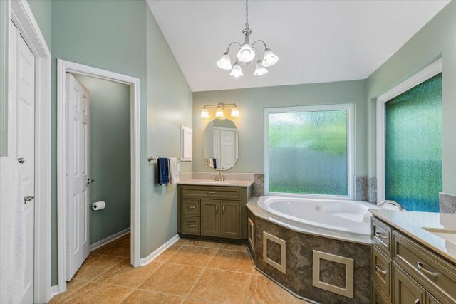 15702 Park Center Way, Houston, TX 77059