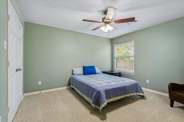 15702 Park Center Way, Houston, TX 77059