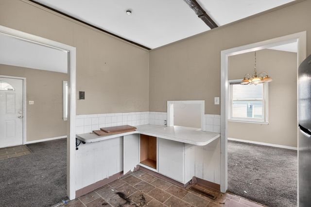 4487 Dundee Avenue, Columbus, OH 43227