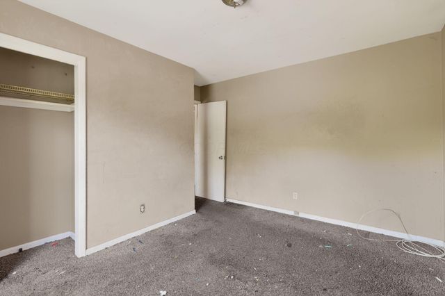 4487 Dundee Avenue, Columbus, OH 43227