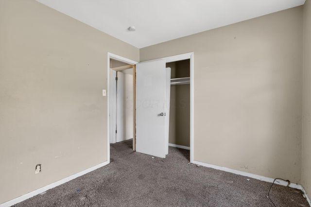 4487 Dundee Avenue, Columbus, OH 43227