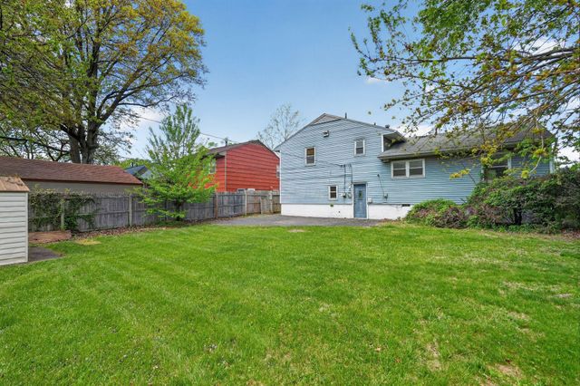4487 Dundee Avenue, Columbus, OH 43227