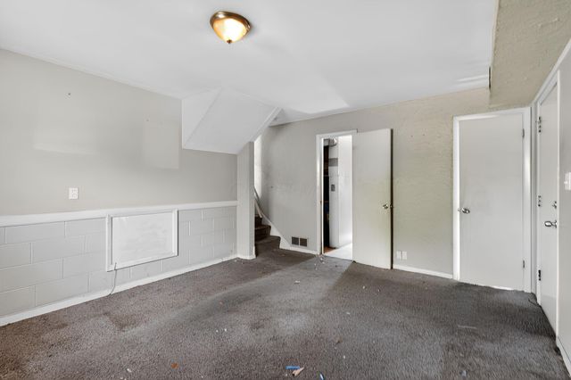 4487 Dundee Avenue, Columbus, OH 43227