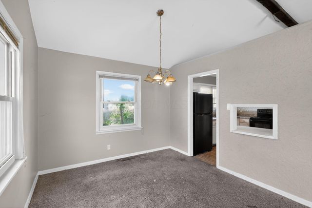 4487 Dundee Avenue, Columbus, OH 43227