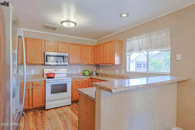 11842 W ALTADENA Avenue N, El Mirage, AZ 85335