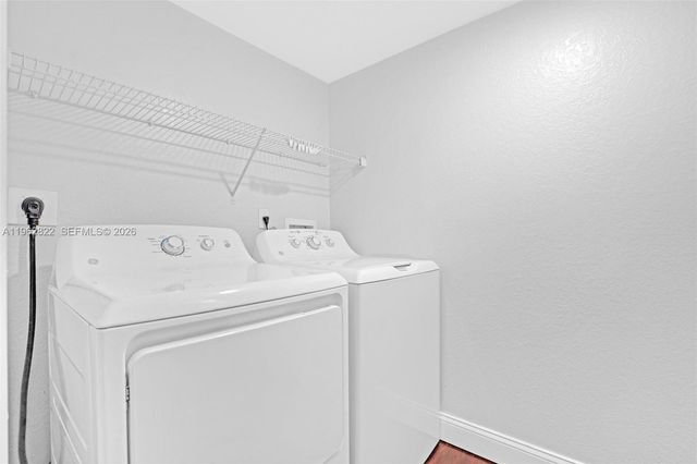 2586 Centergate Dr 303, Miramar, FL 33025