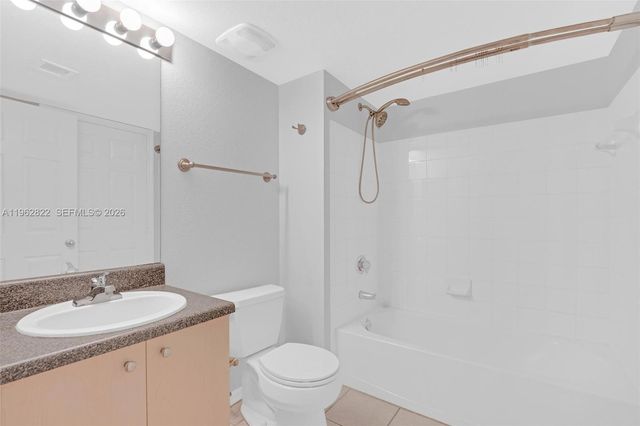 2586 Centergate Dr 303, Miramar, FL 33025